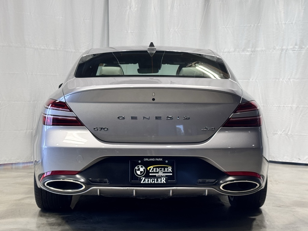 2025 Genesis G70 2.5T photo 5