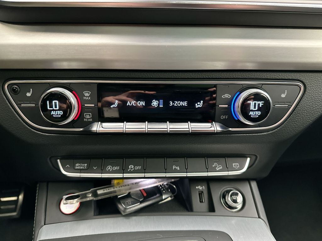2020 Audi SQ5 Premium Plus photo 13