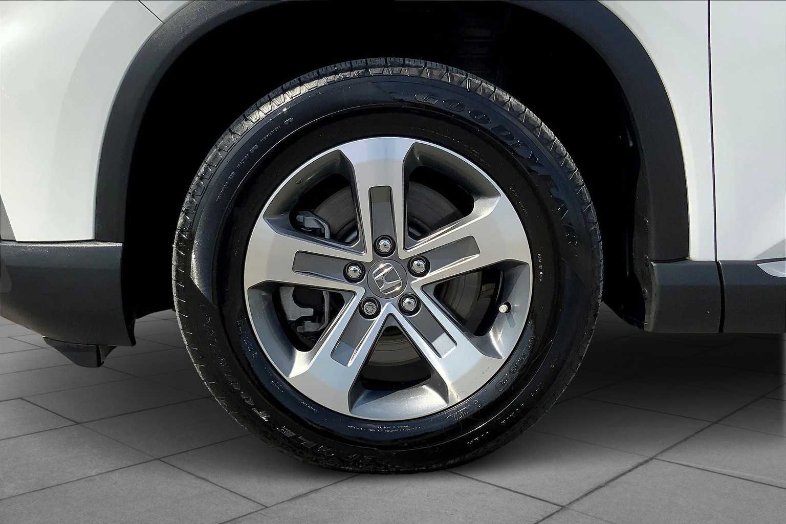 2025 Honda Pilot EX-L photo 10