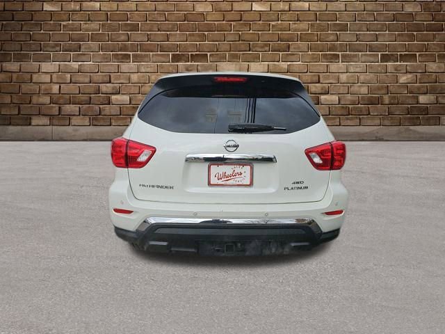2018 Nissan Pathfinder Platinum photo 4