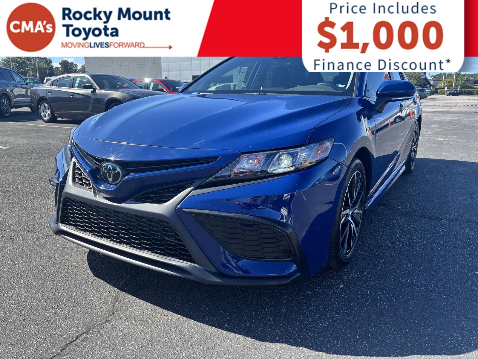 2023 Toyota Camry SE photo 3