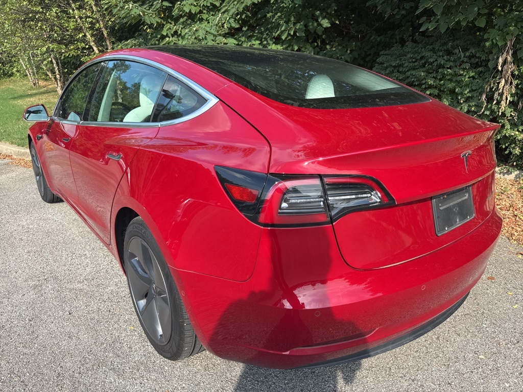 2019 Tesla Model 3 Long Range photo 5