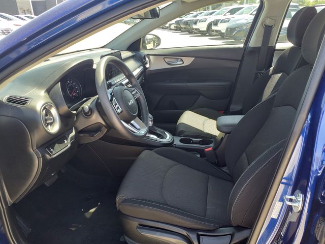 2023 Kia Forte LXS photo 3