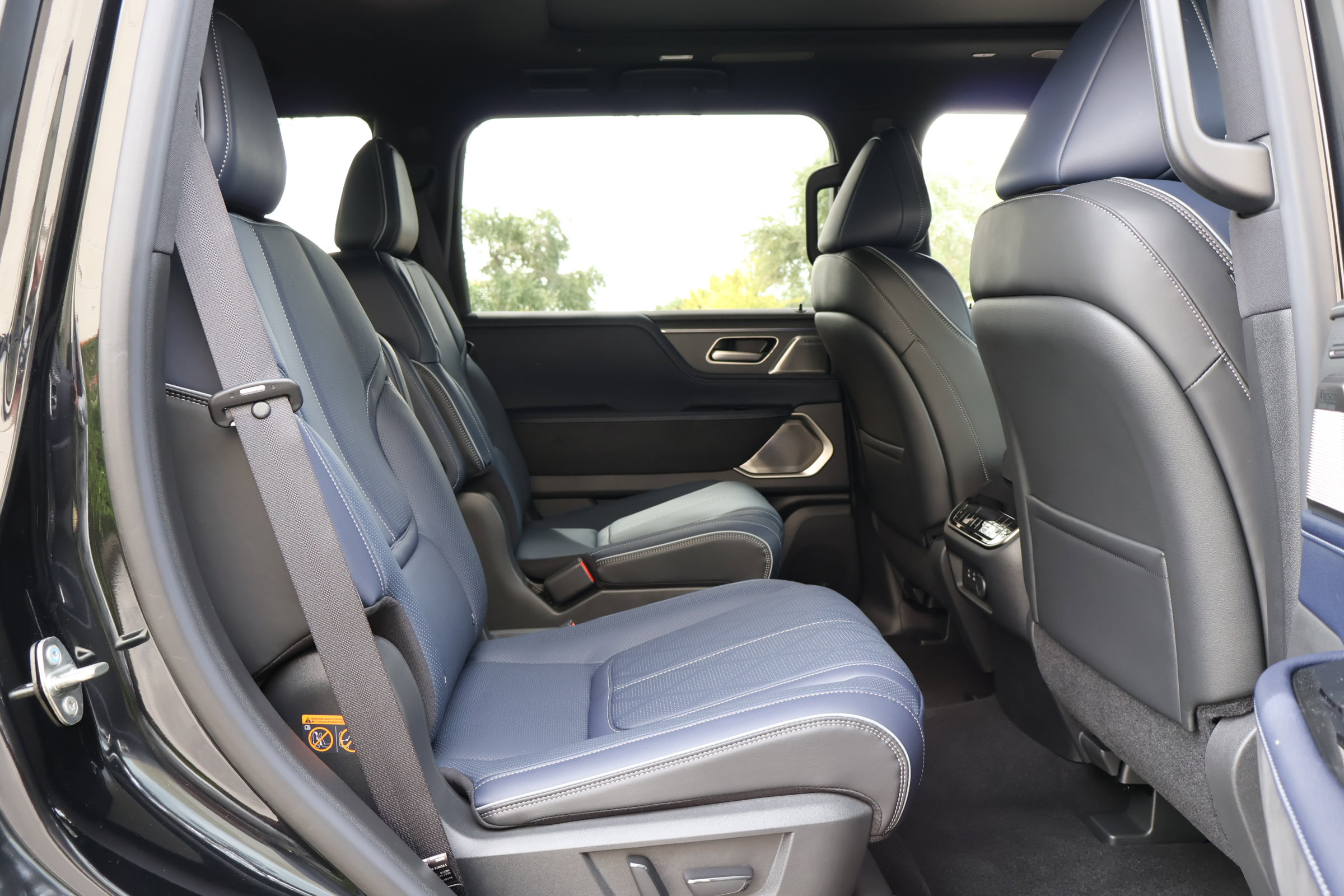 2026 Infiniti QX80 Sensory photo 20