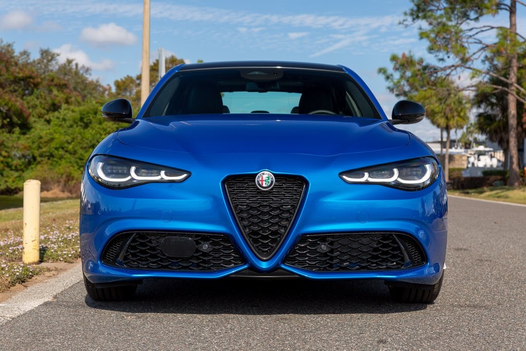 2025 Alfa Romeo Giulia Base photo 7