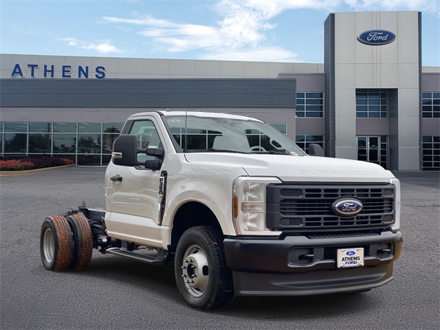2026 Ford F-350 Super Duty Chassis Cab XL's photo