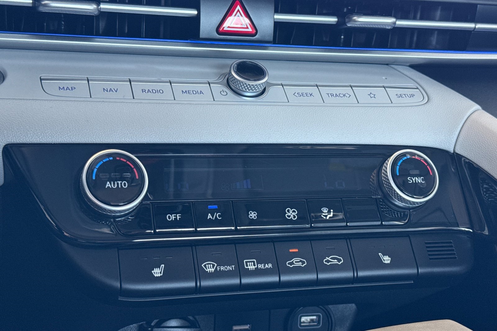 2023 Hyundai Elantra Limited photo 20