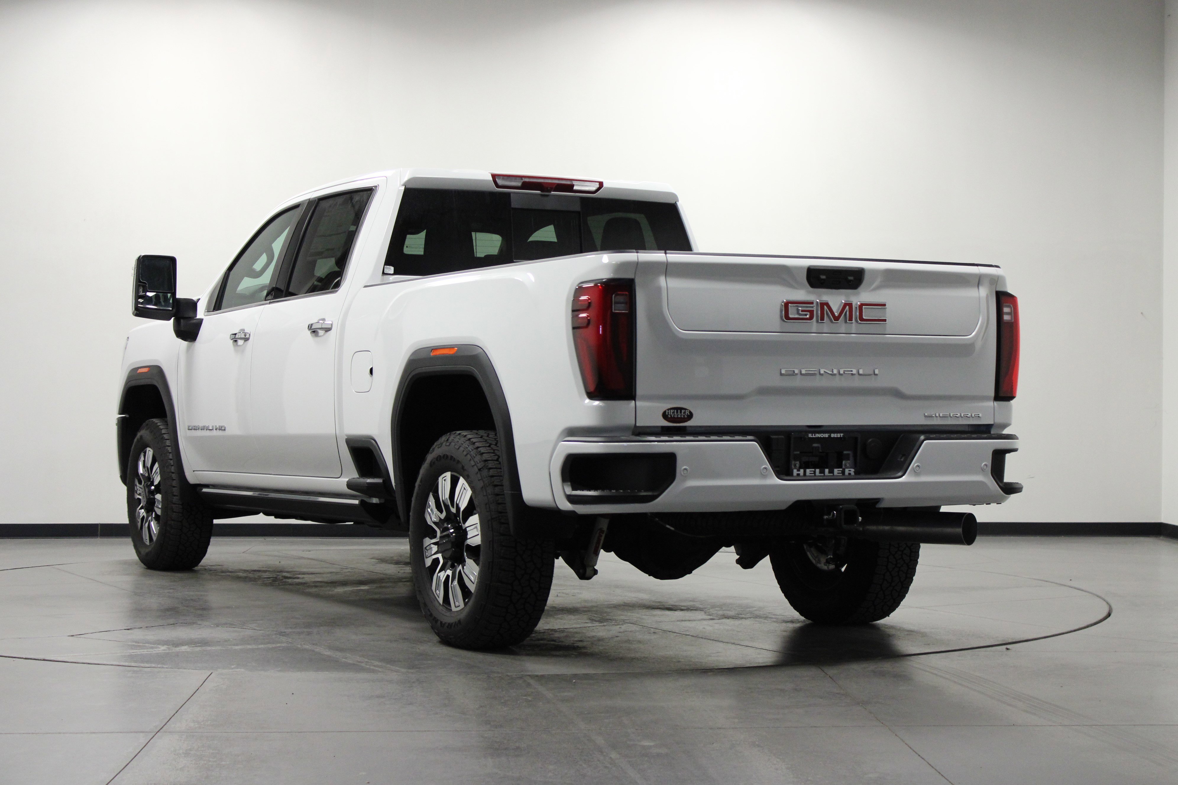 2025 Gmc Sierra 2500 HD Denali photo 4