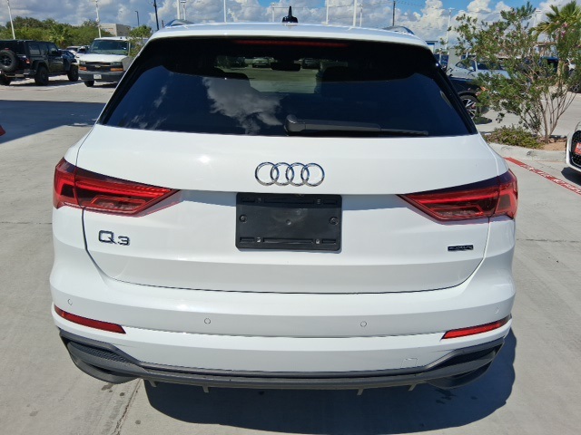 2024 Audi Q3 S line Premium photo 4