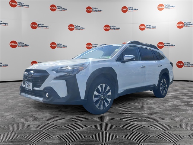 2025 Subaru Outback Touring XT photo 3