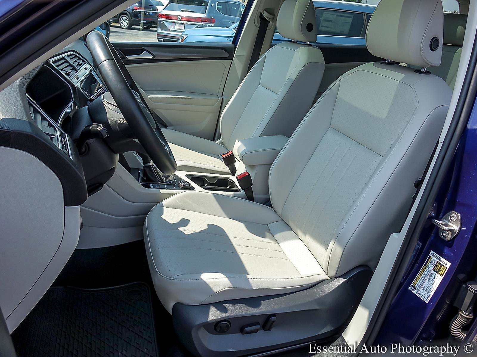 2022 VOLKSWAGEN TIGUAN - Image 7