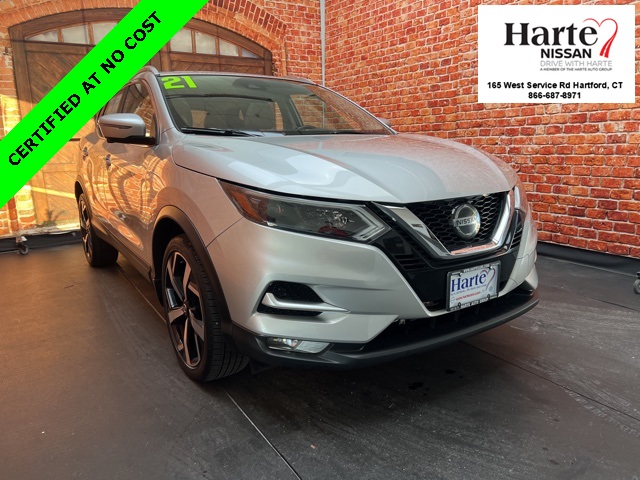 2021 Nissan Rogue Sport SL's photo