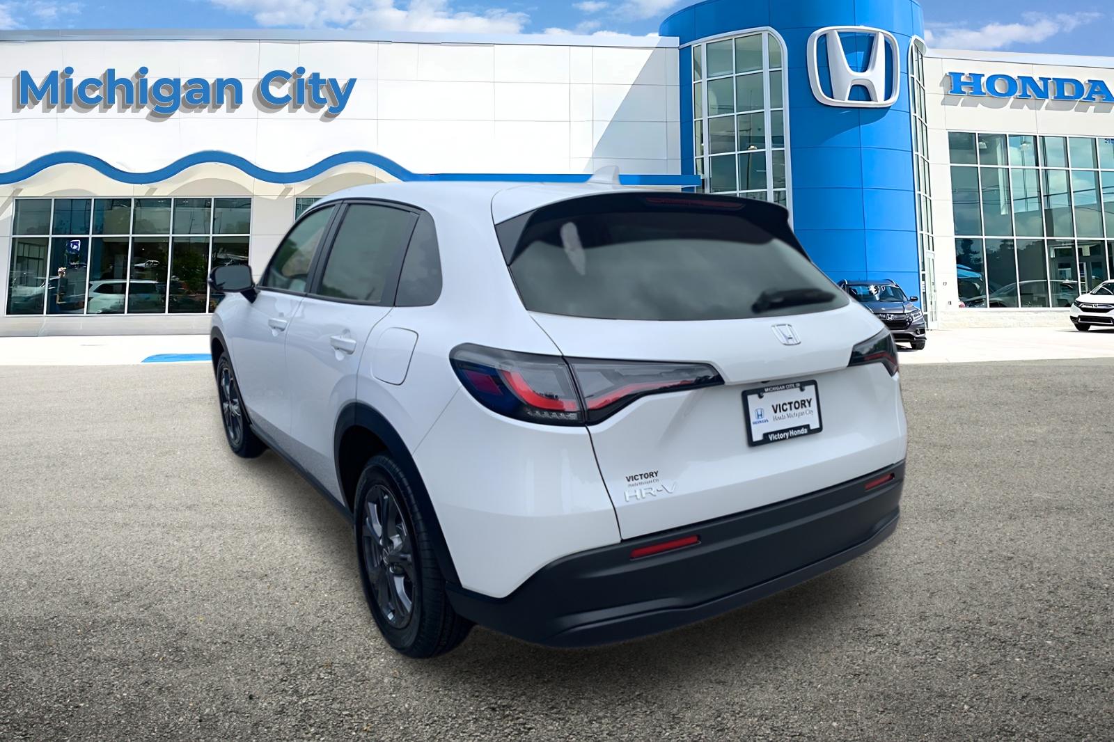 2026 Honda HR-V LX photo 2