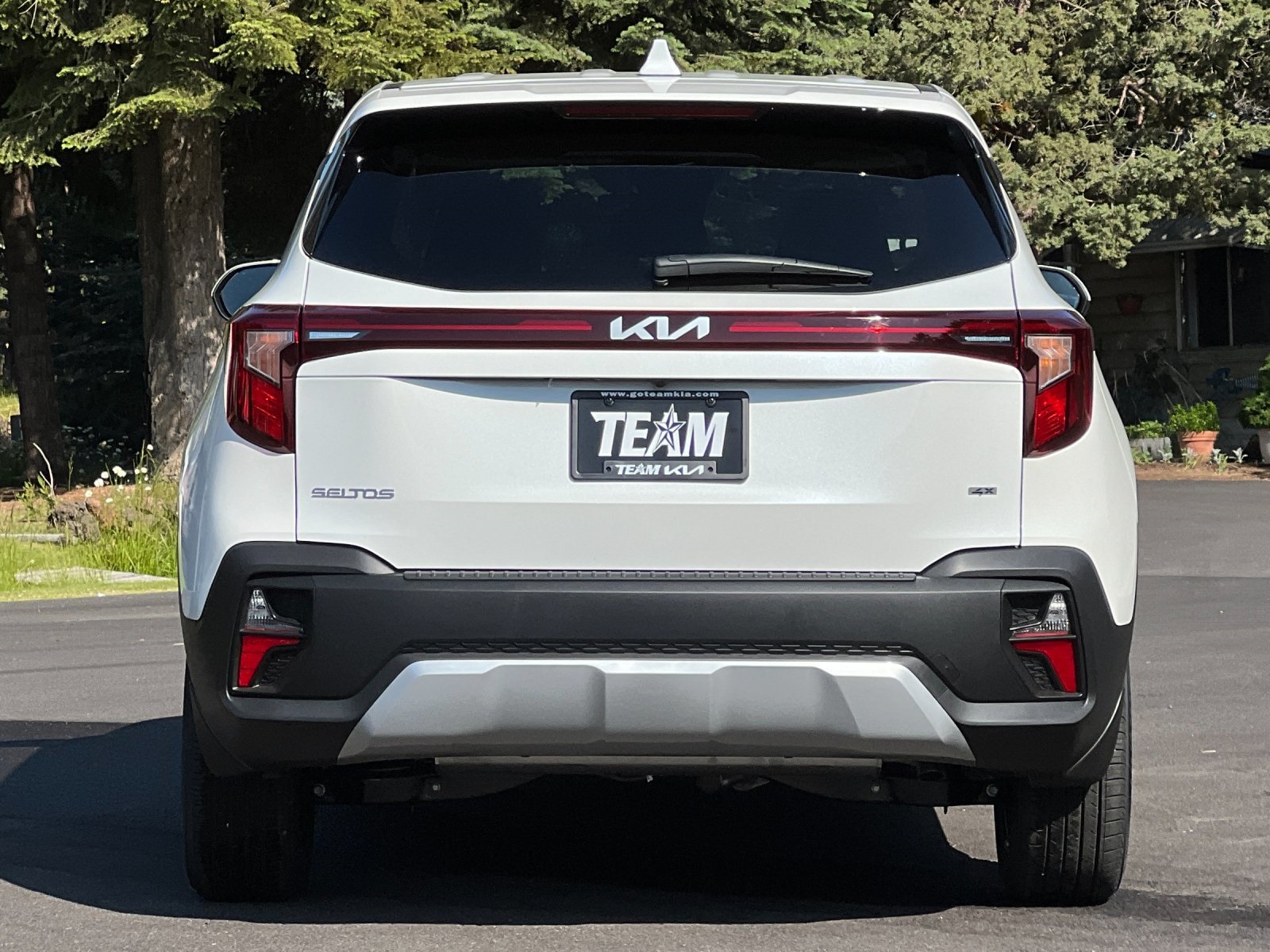 2025 Kia Seltos LX photo 3