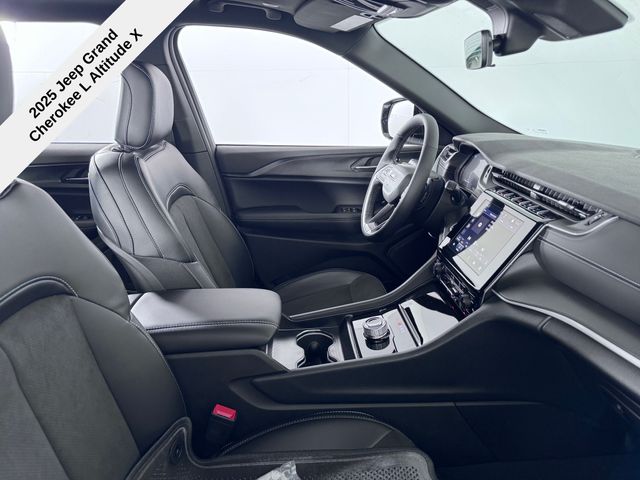 2025 Jeep Grand Cherokee Altitude X photo 19