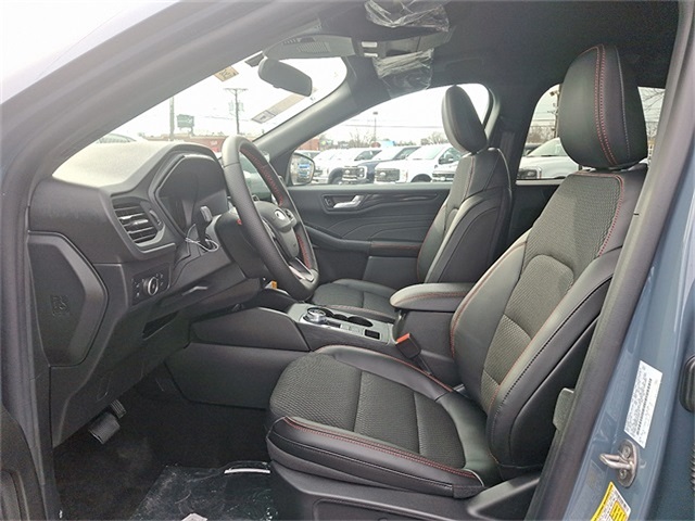 2025 Ford Escape ST-Line Select photo 5