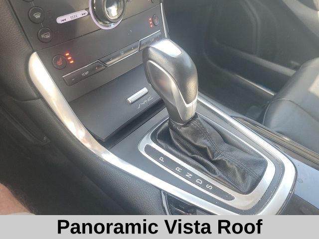 2015 Ford Edge Titanium photo 4