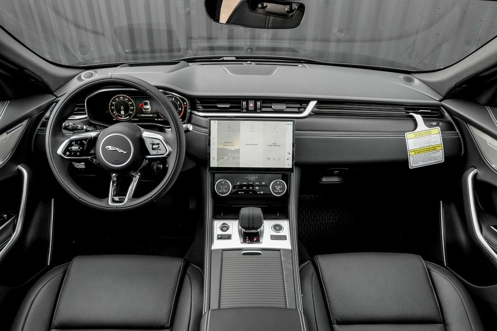 2026 Jaguar F-PACE P250 R-Dynamic S photo 18