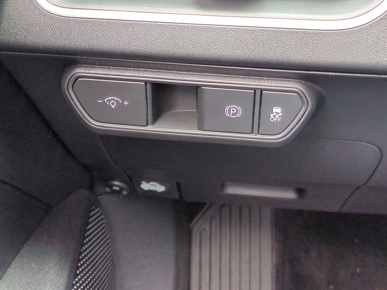 2025 Kia K4 LX photo 16