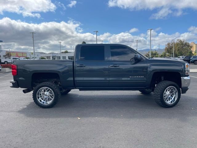 2018 Chevrolet Silverado 1500 LT photo 3