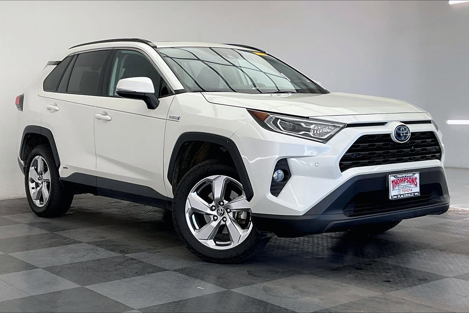 2021 Toyota RAV4 XLE Premium's photo