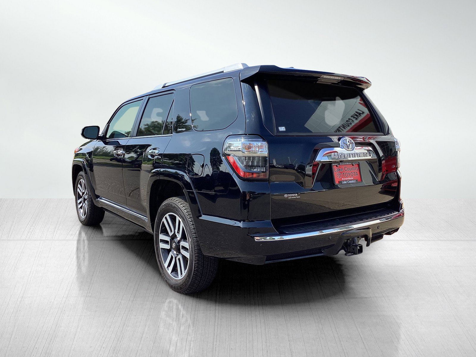 2023 Toyota 4Runner Limited photo 3