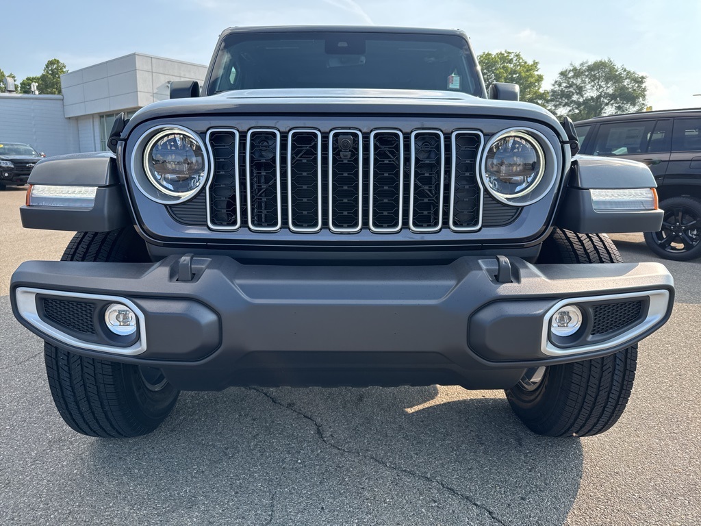 2025 Jeep Wrangler Sahara photo 10