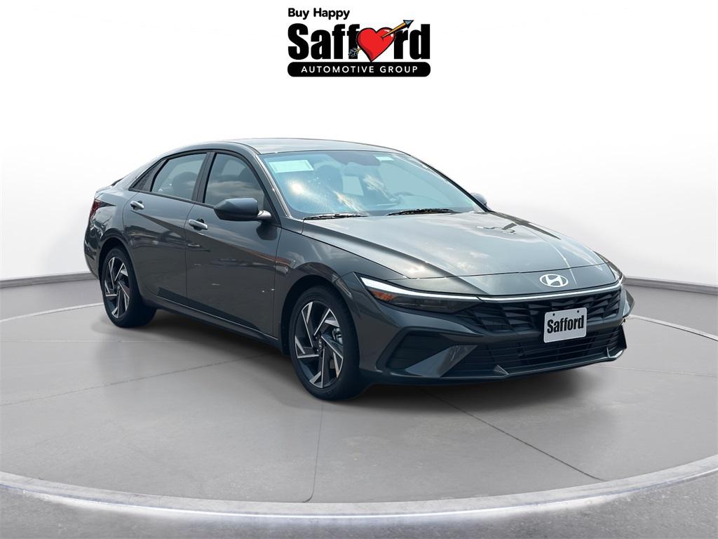 2025 Hyundai Elantra SEL Sport photo 9