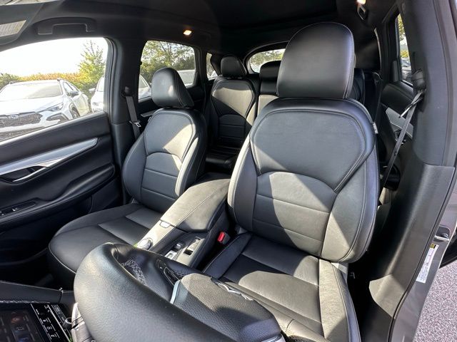 2020 Infiniti QX50 Essential photo 25