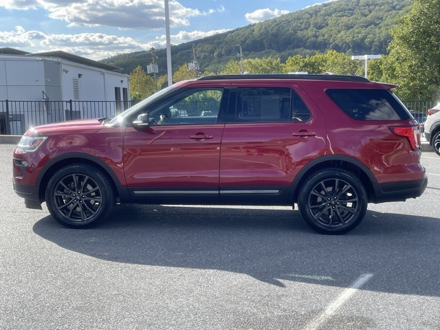 2019 Ford Explorer XLT photo 4