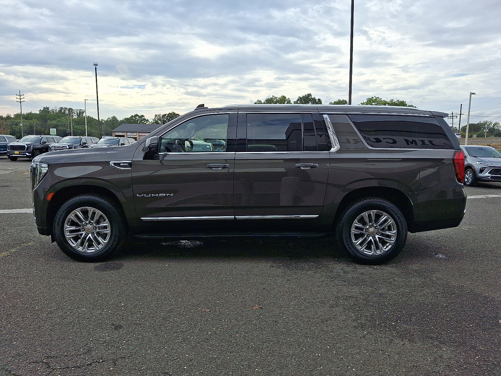 2021 Gmc Yukon XL SLT photo 3