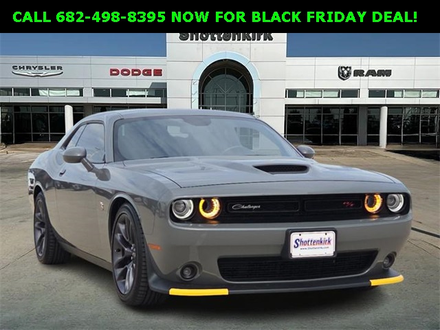 2023 Dodge Challenger R/T's photo