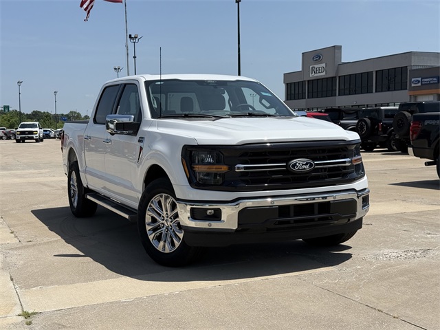 2024 Ford F-150 XLT photo 2