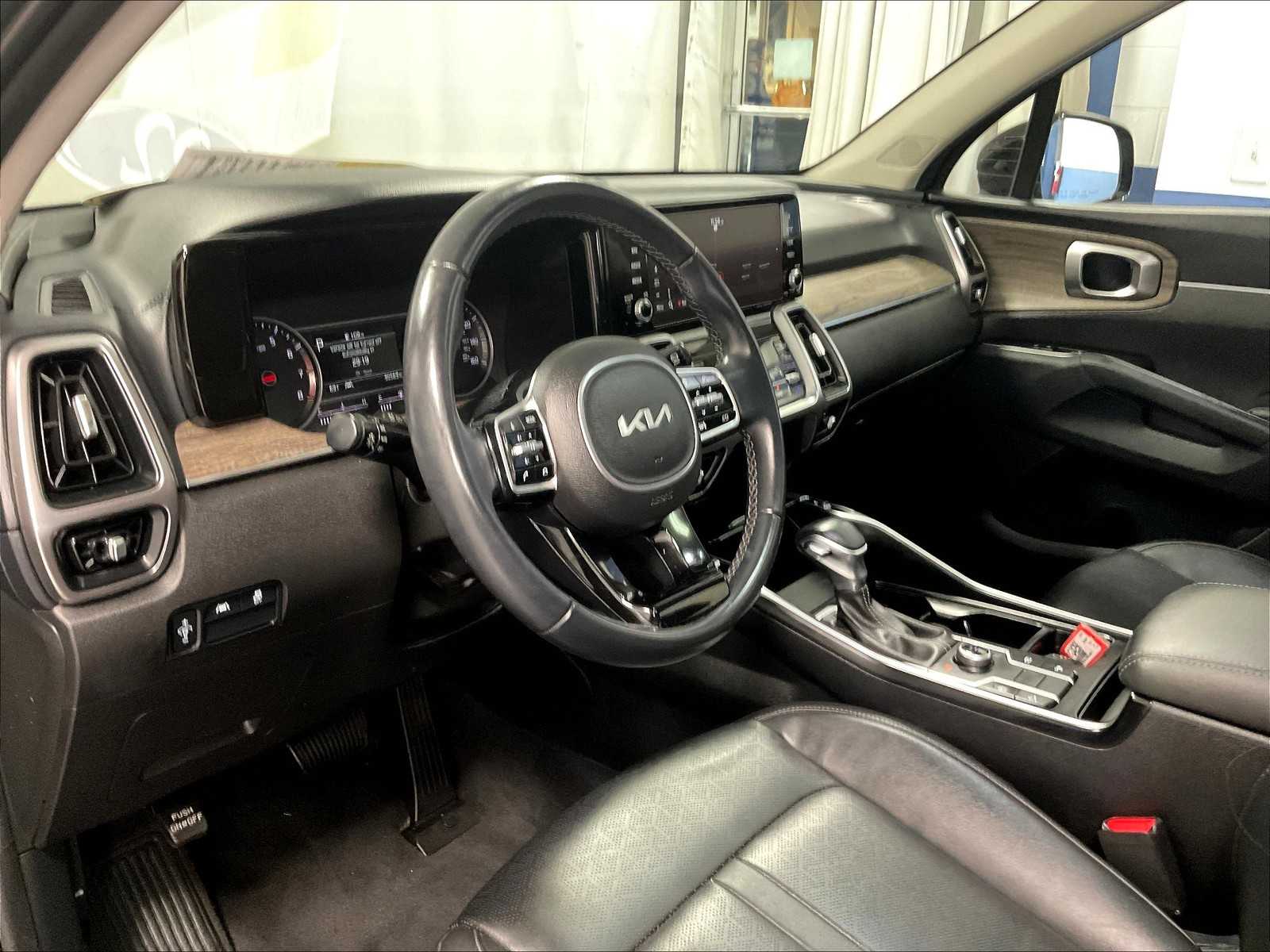 2022 Kia Sorento X-Line S photo 3