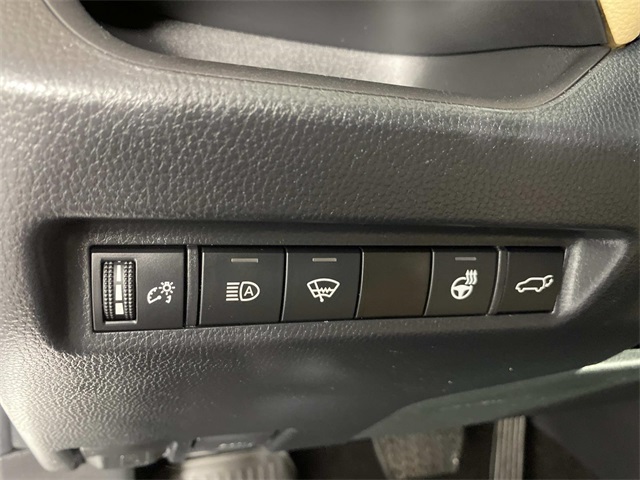 2022 Toyota RAV4 XLE photo 7