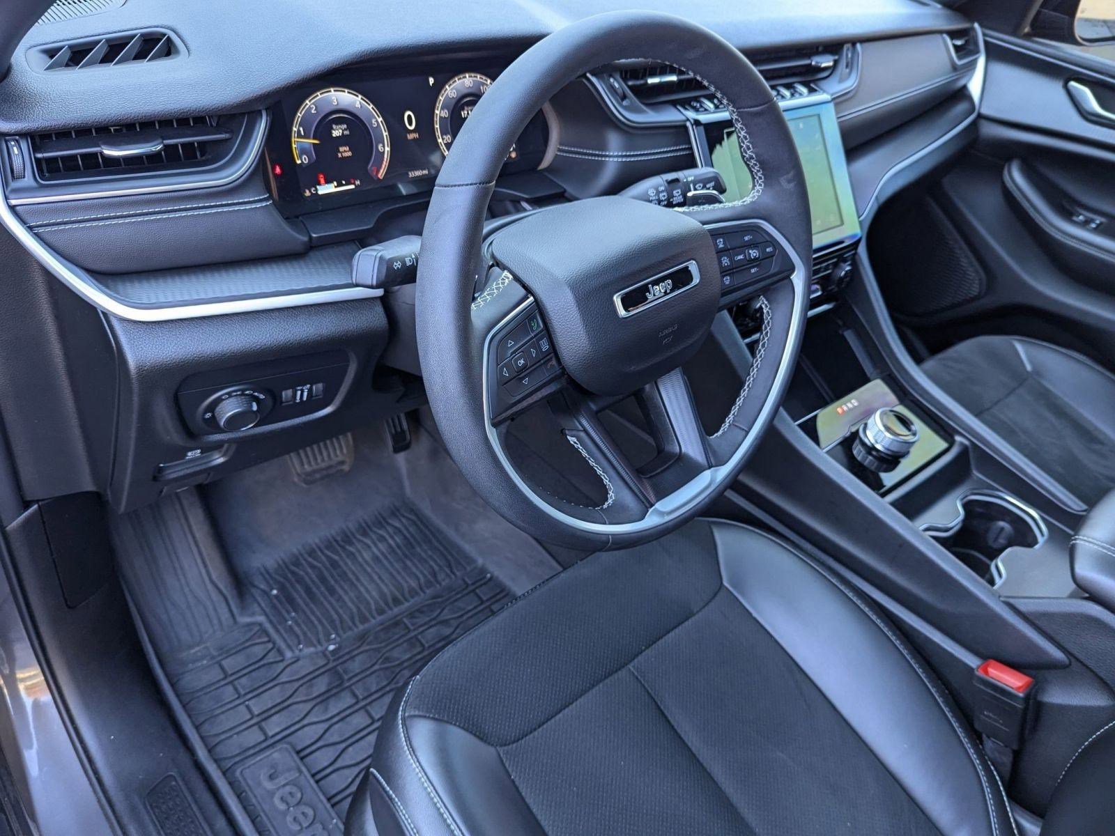 2023 Jeep Grand Cherokee Altitude photo 3