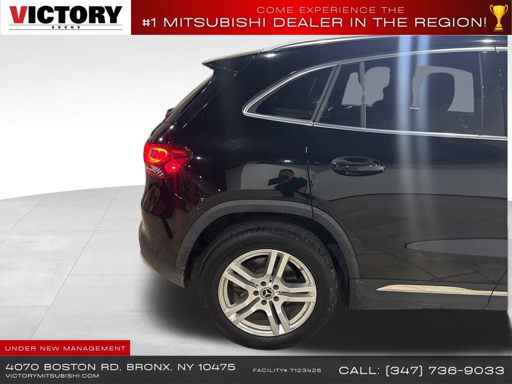 2023 Mercedes Benz GLA 250 4MATIC photo 3