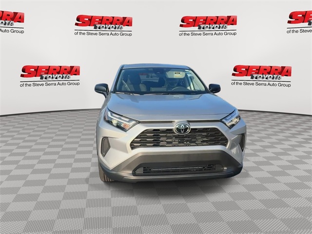 2025 Toyota RAV4 LE photo 4