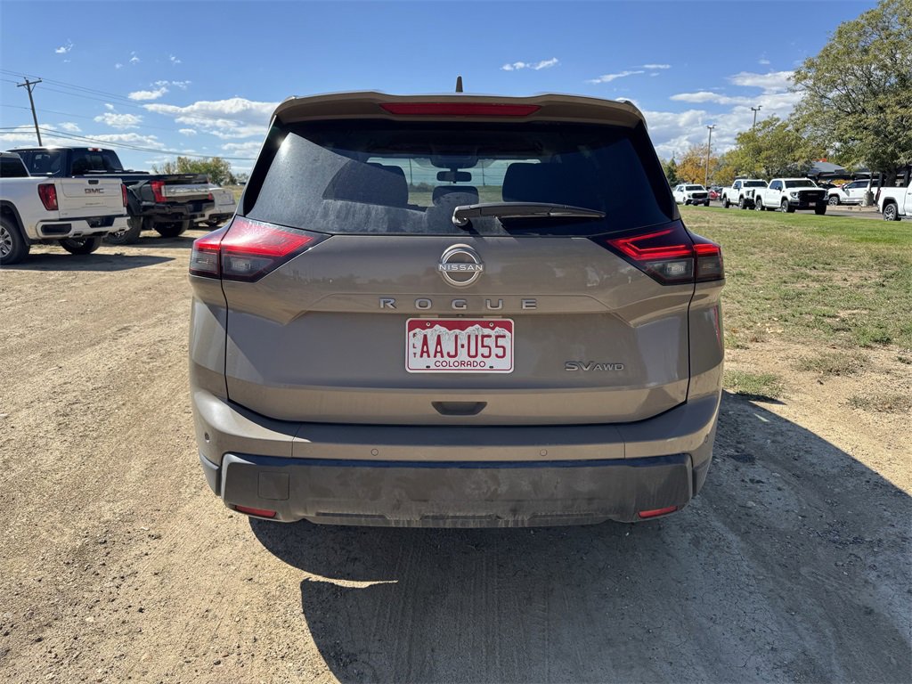 2024 Nissan Rogue SV photo 3