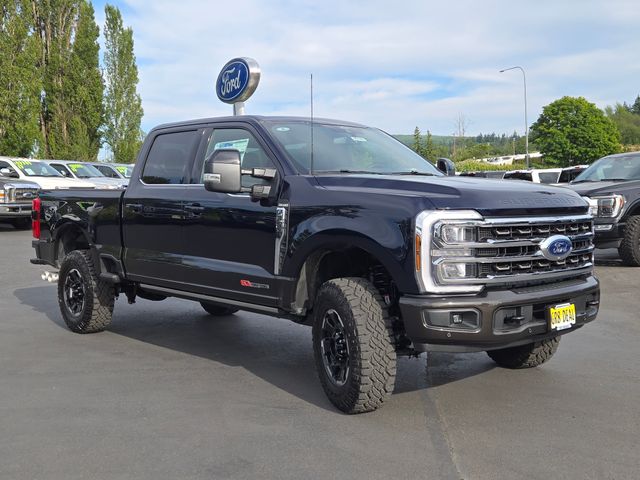 2025 Ford F-350 King Ranch photo 3