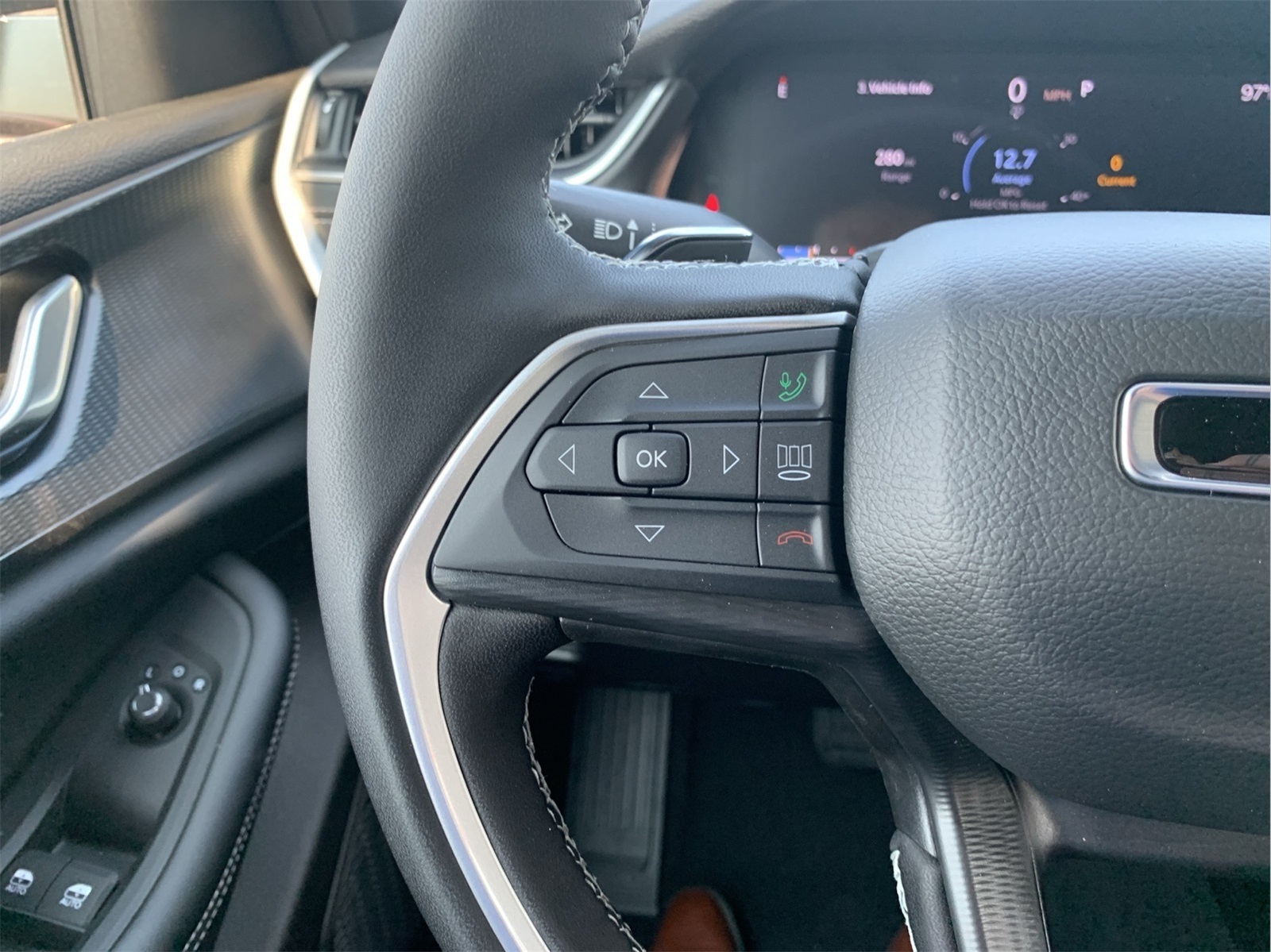 2025 Jeep Grand Cherokee Altitude X photo 13