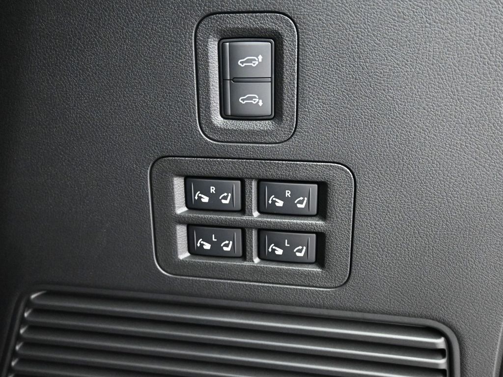 2026 Infiniti QX80 Sensory photo 21