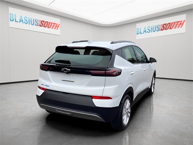 2022 Chevrolet Bolt EUV photo 3