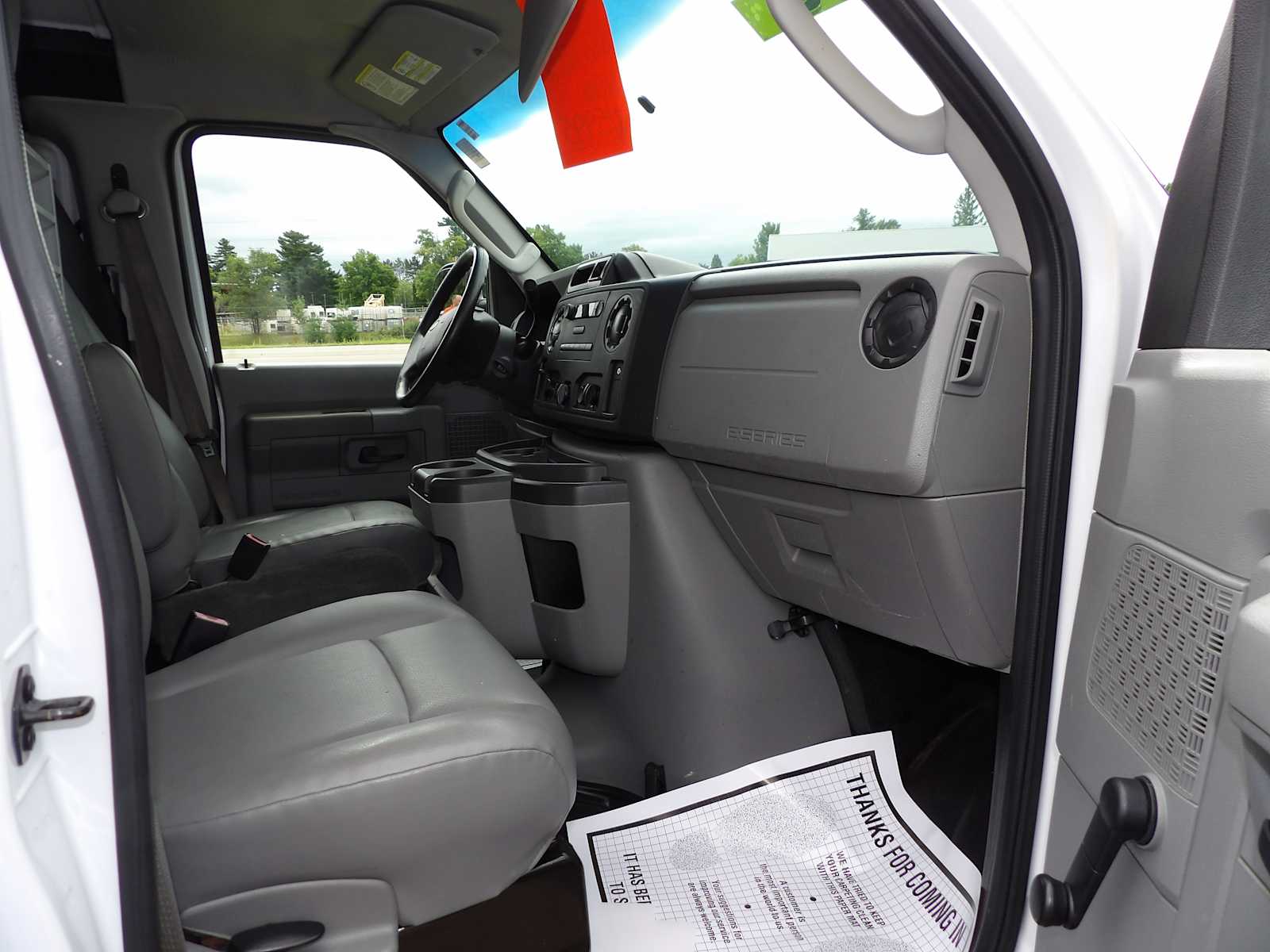 2014 Ford E-150 photo 18