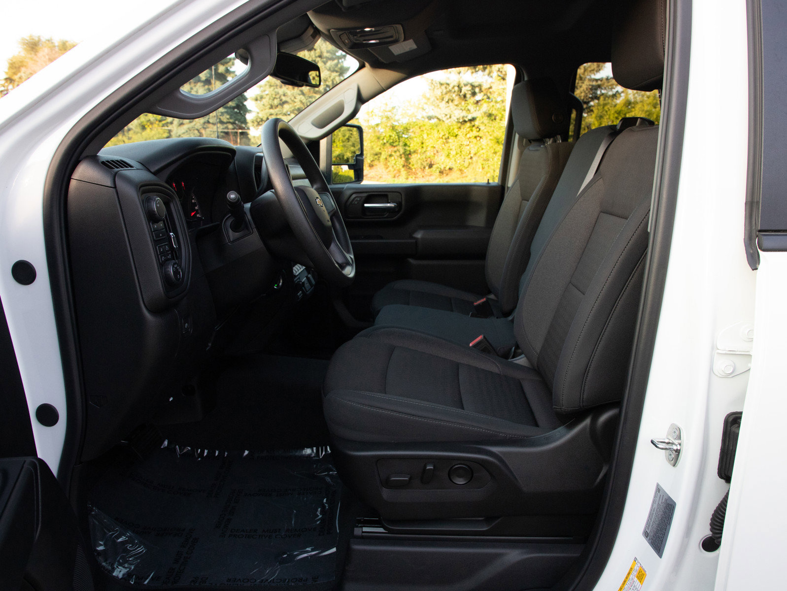 2024 Chevrolet Silverado 2500HD Custom photo 16