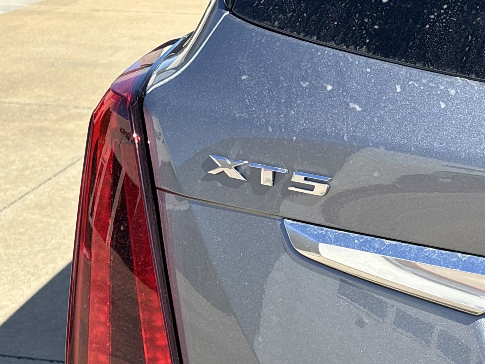 2025 Cadillac XT5 Premium Luxury photo 5
