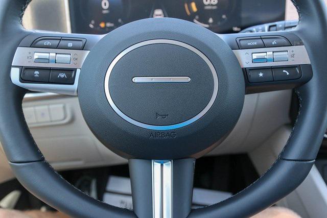 New 2025 Silver Hyundai SEL Convenience FWD image 20