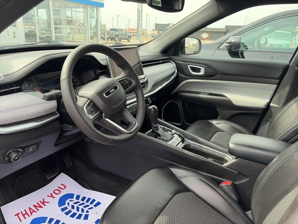 2023 Jeep Compass North Edition Latitude photo 5