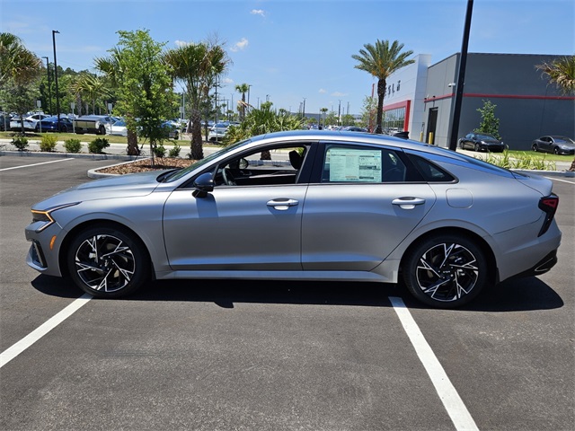 2025 Kia K5 GT-Line photo 3