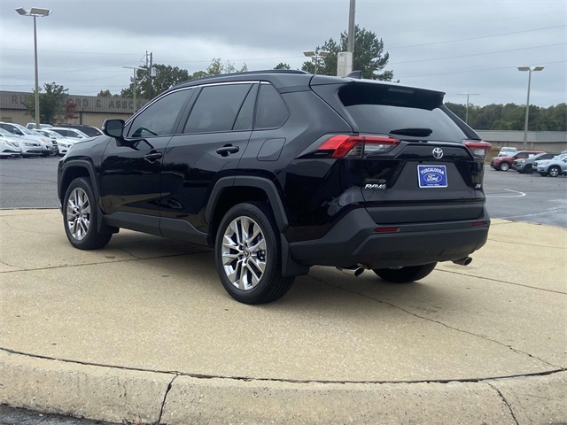 2024 Toyota RAV4 XLE Premium photo 3